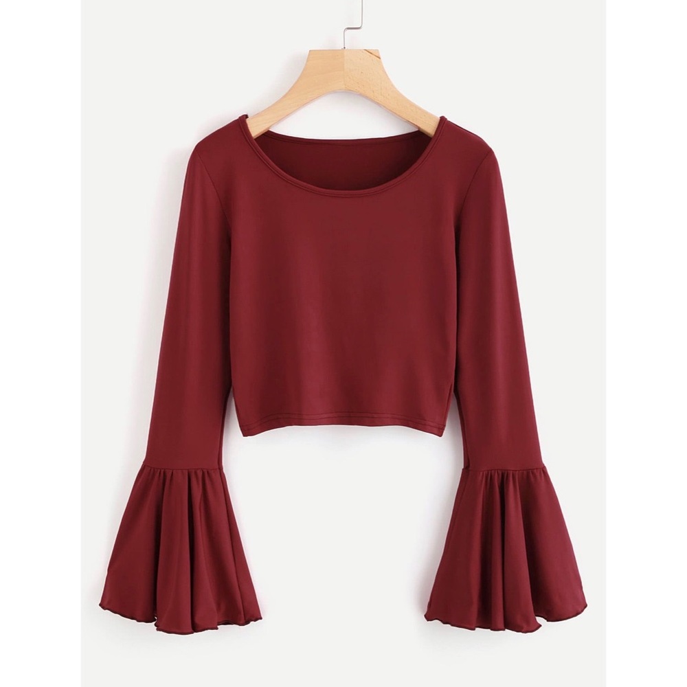 Fluted sleeve crop tee